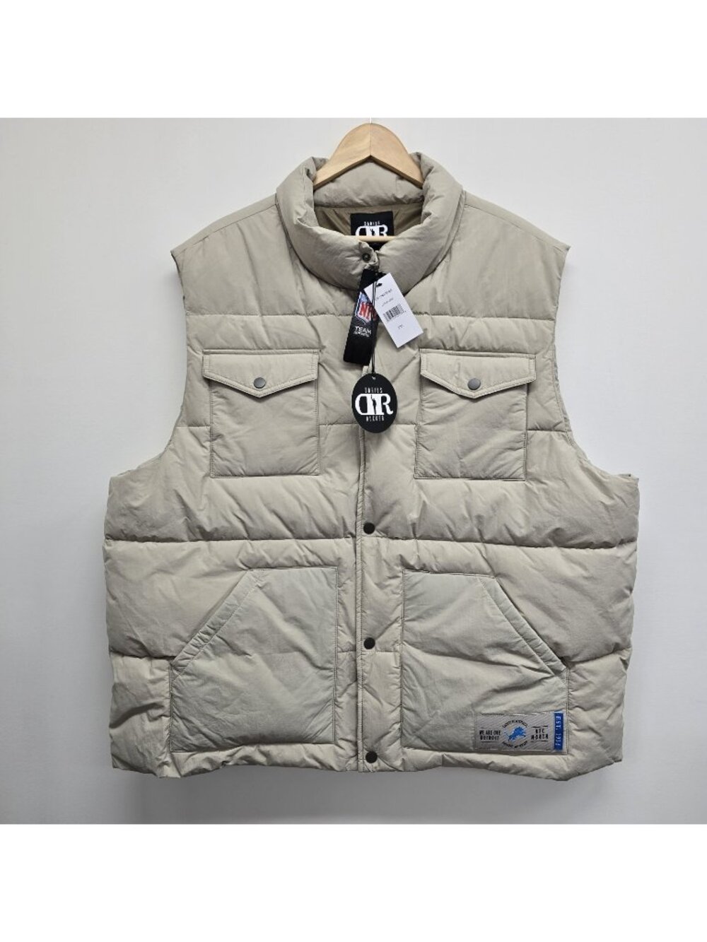 NWT Darius Rucker NFL Detroit Lions Button Front Puffer Vest Size 2XL Pockets